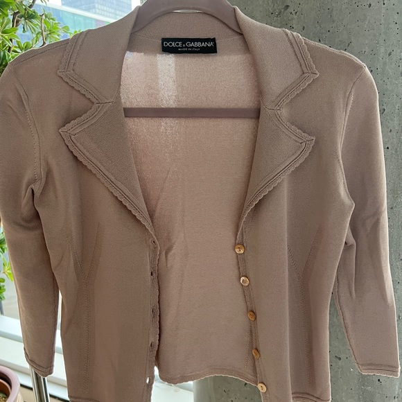 🤍 Dolce & Gabbana Nude Pink Light Cardigan 🤍 - Picture 2 of 5